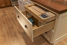 2-Drawer Base w/2 Pull-Out trays